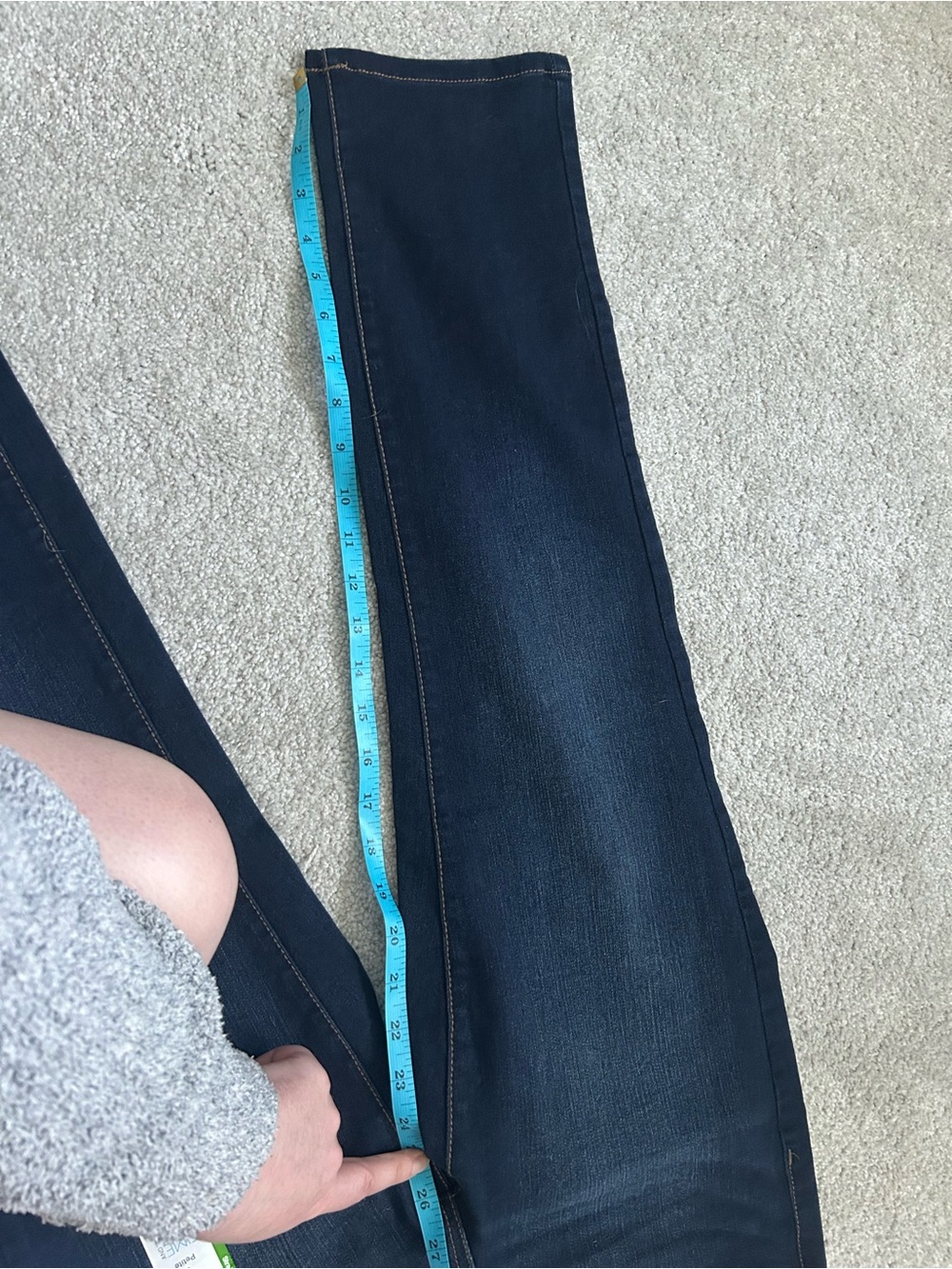 Mid Rise Dark Jeans Brand New - Picture 8 of 9